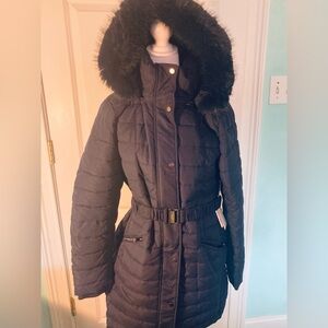 Women's Navy Puffer Jacket with Faux Fur Trim